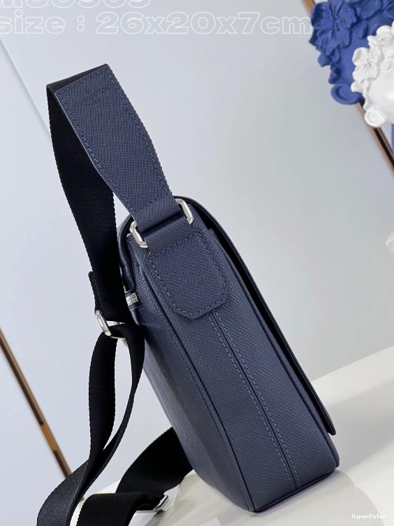 PM LOUIS DISTRICT VUITTON 0818